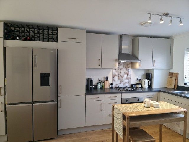 93 Grasslands Close, Haslemere, Surrey